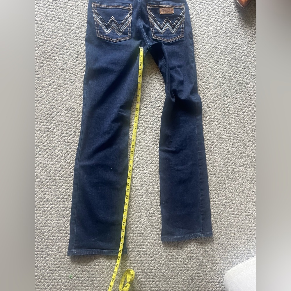 Wrangler Mid Rise Boot cut - Picture 4 of 8